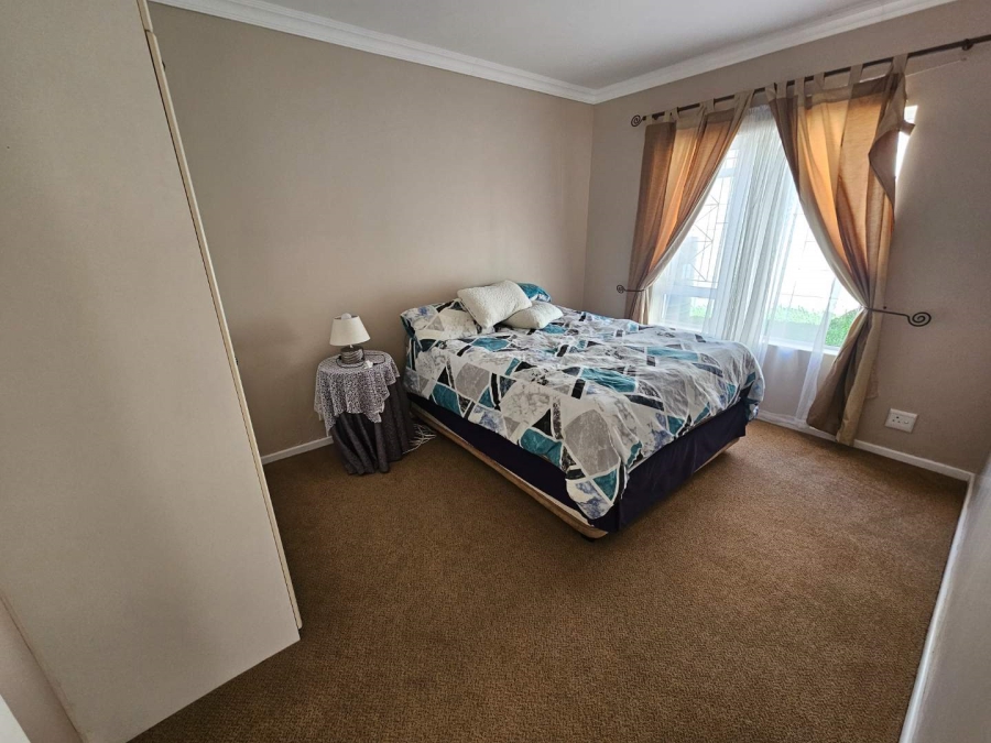 To Let 4 Bedroom Property for Rent in Lovemore Heights Estate Eastern Cape